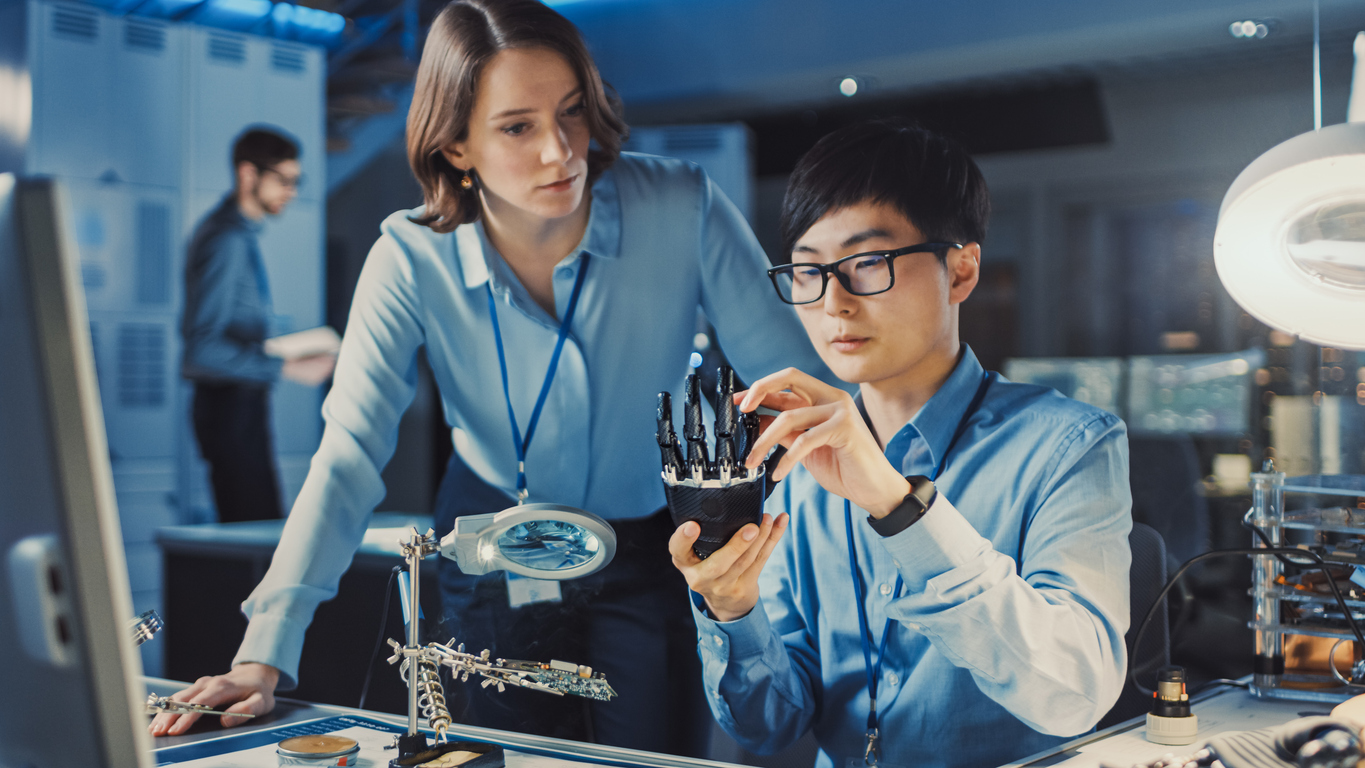 Technological Prosthetic Robot Arm is Tested by Two Professional Development Engineers